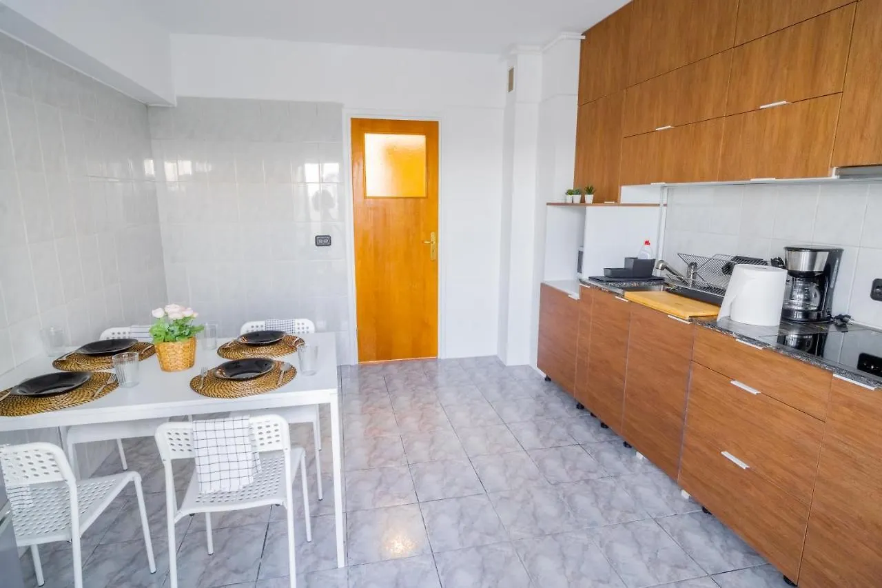 City Center Apartment With Skyline View Bukarest 0*,  Románia