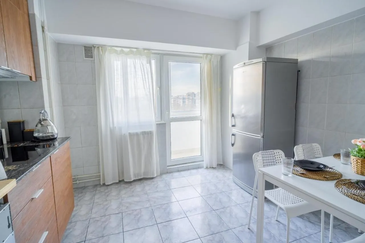 בוקרשט City Center Apartment With Skyline View